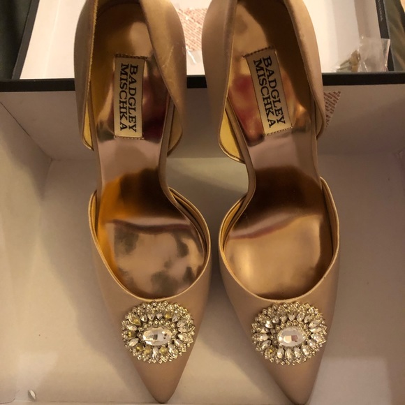 NIB Badgley Mischka satin rhinestone high heels - Picture 9 of 16